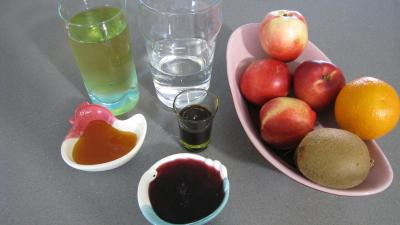 Ingrédients pour la recette : Nectarines vanillées glacées au miel
