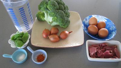 Ingrédients pour la recette : Brocolis aux oeufs en salade