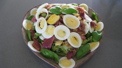Brocolis aux oeufs en salade - 7.4
