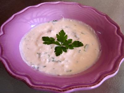 sauce froide à base de fromages : Bol en sauce yaourt et au citron