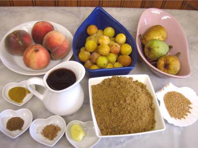 Ingrédients pour la recette : Chutney aux pêches et mirabelles