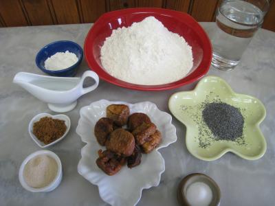 Ingrédients pour la recette : Pain aux figues sèches