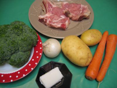 Ingrédients pour la recette : Côtes de veau sautées aux légumes