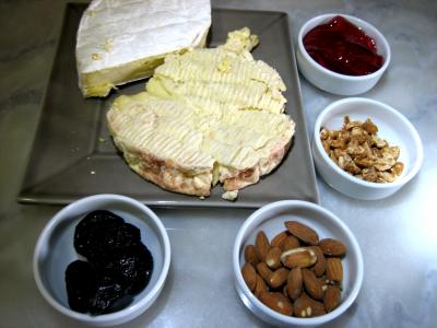 Ingrédients pour la recette : Camembert aux mendiants