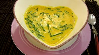 sauce pour oeuf : Ramequin de sauce aux oeufs durs