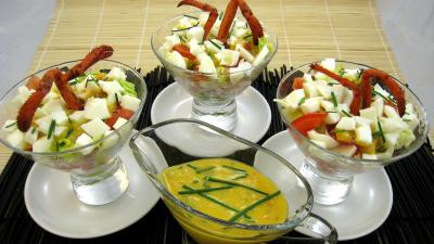 Coquillages et crustacés : Verrines de homard en salade