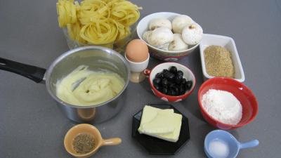 Ingrédients pour la recette : Croquettes de tagliatelles aux champignons