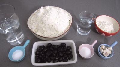 Ingrédients pour la recette : Pain aux olives