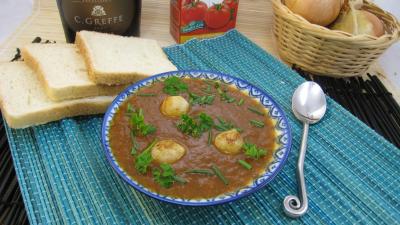 Ramequin de sauce lyonnaise