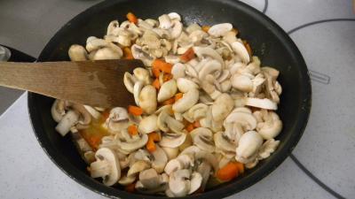 Blancs de poulet en papillotes aux herbes aromatiques et au roquefort - 8.4