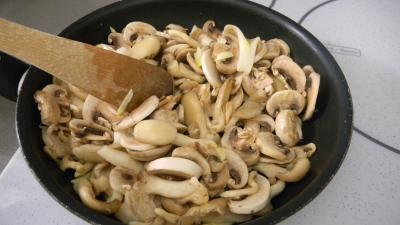 Merlan aux champignons de Paris et pleurotes - 8.2