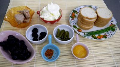 Ingrédients pour la recette : Canapés au thon