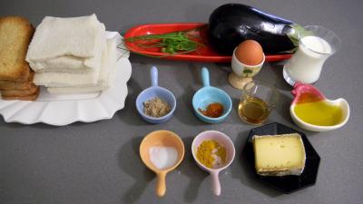 Ingrédients pour la recette : Canapés aux aubergines