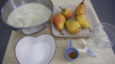 Ingrédients pour la recette : Poires à la crème chiboust