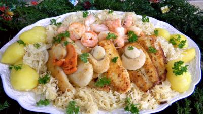 plat complet : fruits de mer, panga et choucroute
