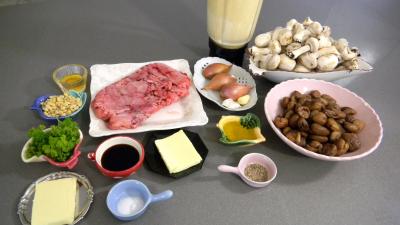 Ingrédients pour la recette : Crêpes aux ris de veau, châtaignes et champignons