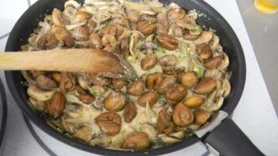 Crêpes aux ris de veau, châtaignes et champignons - 7.4