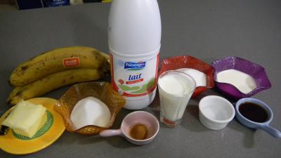 Ingrédients pour la recette : Yaourts caramélisés aux bananes 