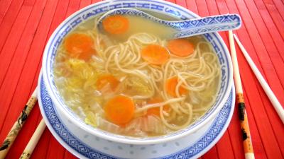 Cuisine chinoise : Bol de soupe de chou chinois
