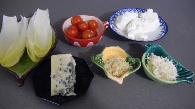 Ingrédients pour la recette : Feuilles d'endives à la ricotta
