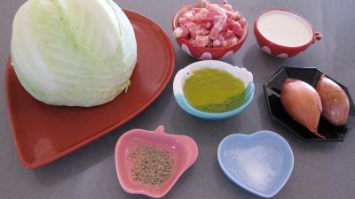 Ingrédients pour la recette : Chou aux lardons