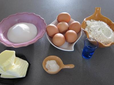 Ingrédients pour la recette : Madeleines de Commercy