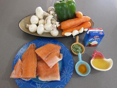 Ingrédients pour la recette : Tajine de truite aux carottes et curcuma