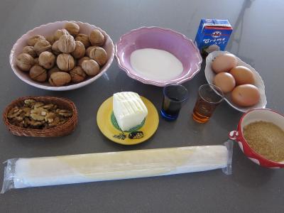 Ingrédients pour la recette : Tarte aux noix à la vanille