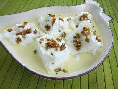 île flottante : Saladier d'une ile flottante à la vanille