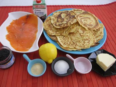 Ingrédients pour la recette : Blinis au saumon fumé façon Russe