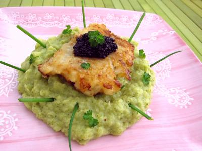 brocolis : Assiette de mousseline de brocolis et cabillaud