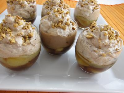 sucre vanillé : Verrines de chantilly au chocolat et ses poires au caramel