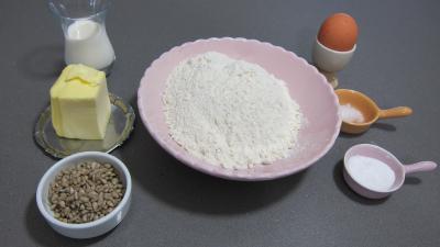 Ingrédients pour la recette : Gressins aux graines de tournesol