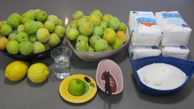Ingrédients pour la recette : Confiture de prunes blanches