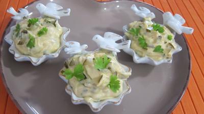 Sauces : Ramequins de sauce rémoulade
