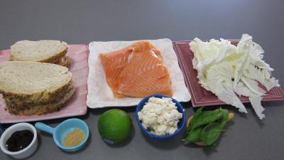 Ingrédients pour la recette : Bruschettas de saumon