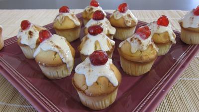 vanille liquide : Assiette de cupcakes à la brousse