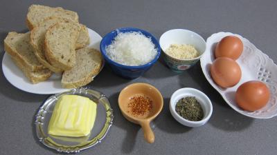 Ingrédients pour la recette : Canapés aux oeufs